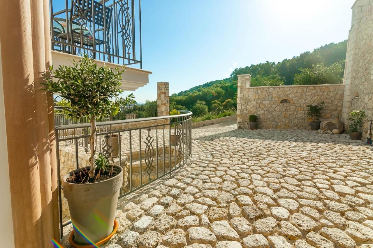 Natura Luxury Suites بارغا المظهر الخارجي الصورة