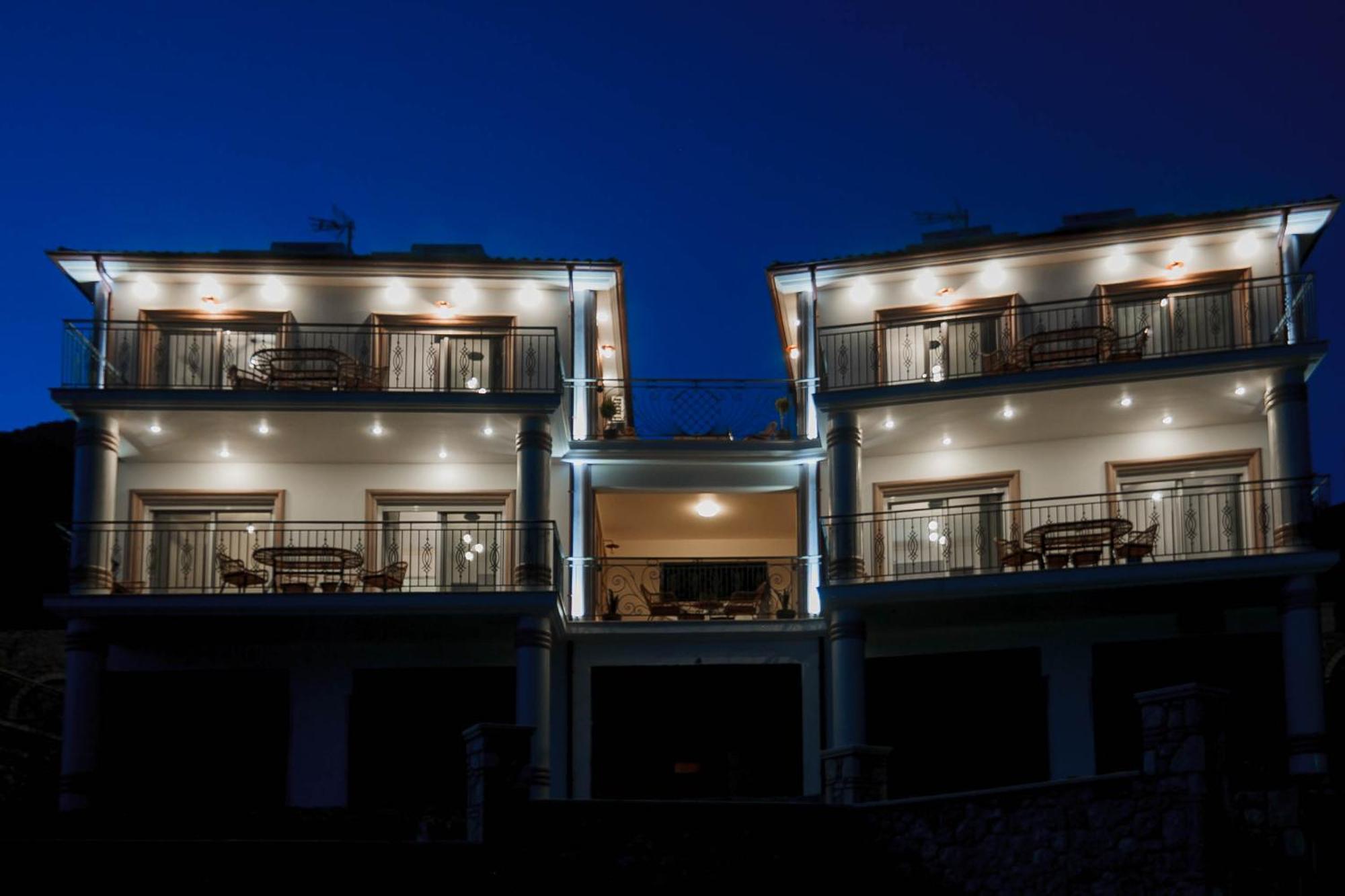 Natura Luxury Suites بارغا المظهر الخارجي الصورة